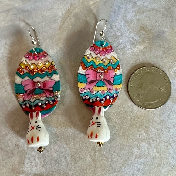 Handpainted w rhinestones Easter egg w ceramic bunny charm Sterling holiday OOAK - Picture 5 of 6
